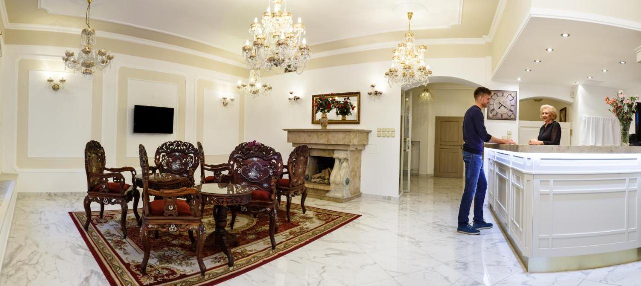 Ld Morava Hotel Karlovy Vary Kültér fotó