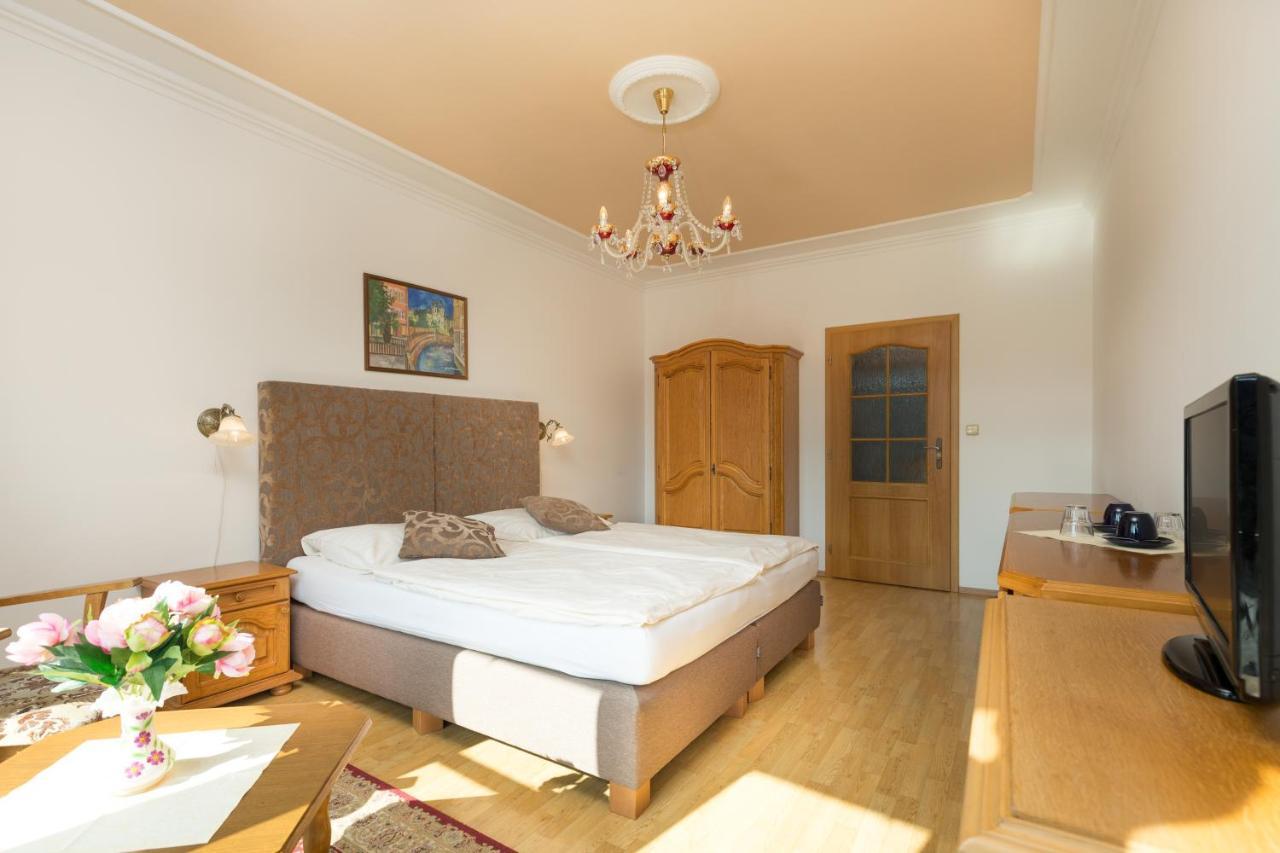 Ld Morava Hotel Karlovy Vary Kültér fotó