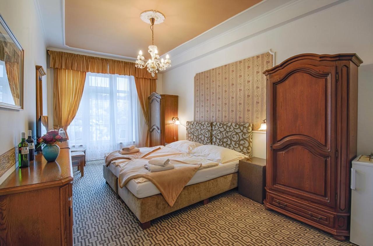 Ld Morava Hotel Karlovy Vary Kültér fotó